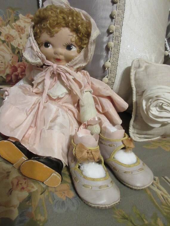 FREE SHIPPING Baby Shoes frilly bows button shoes