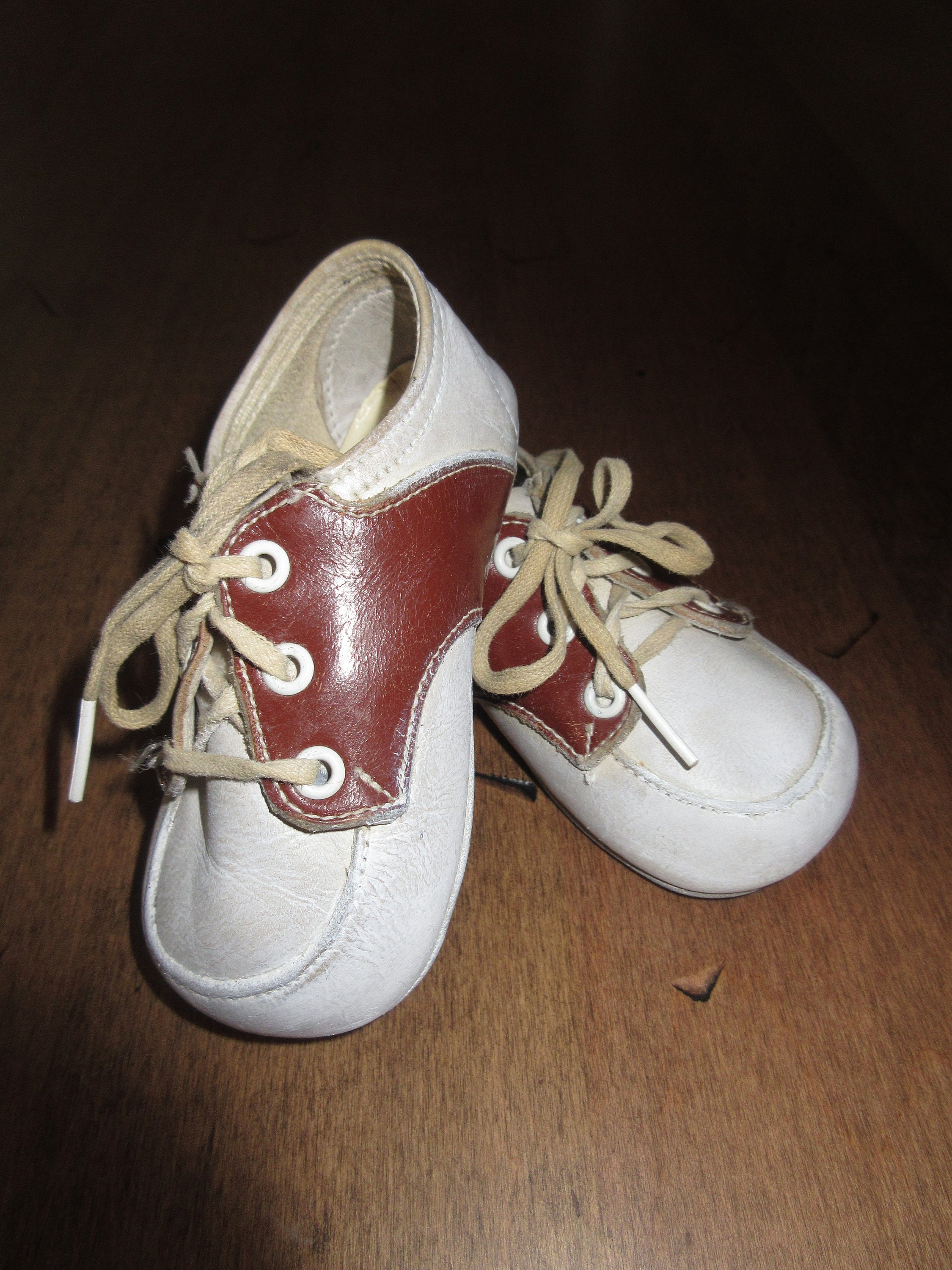 Saddle crib clearance shoes