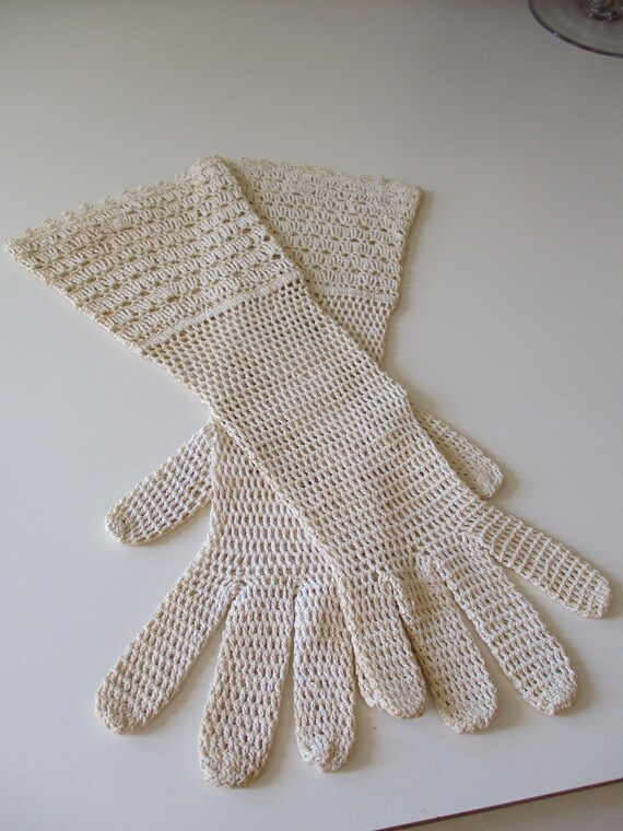 Crocheted gloves - ladies women's very small very 