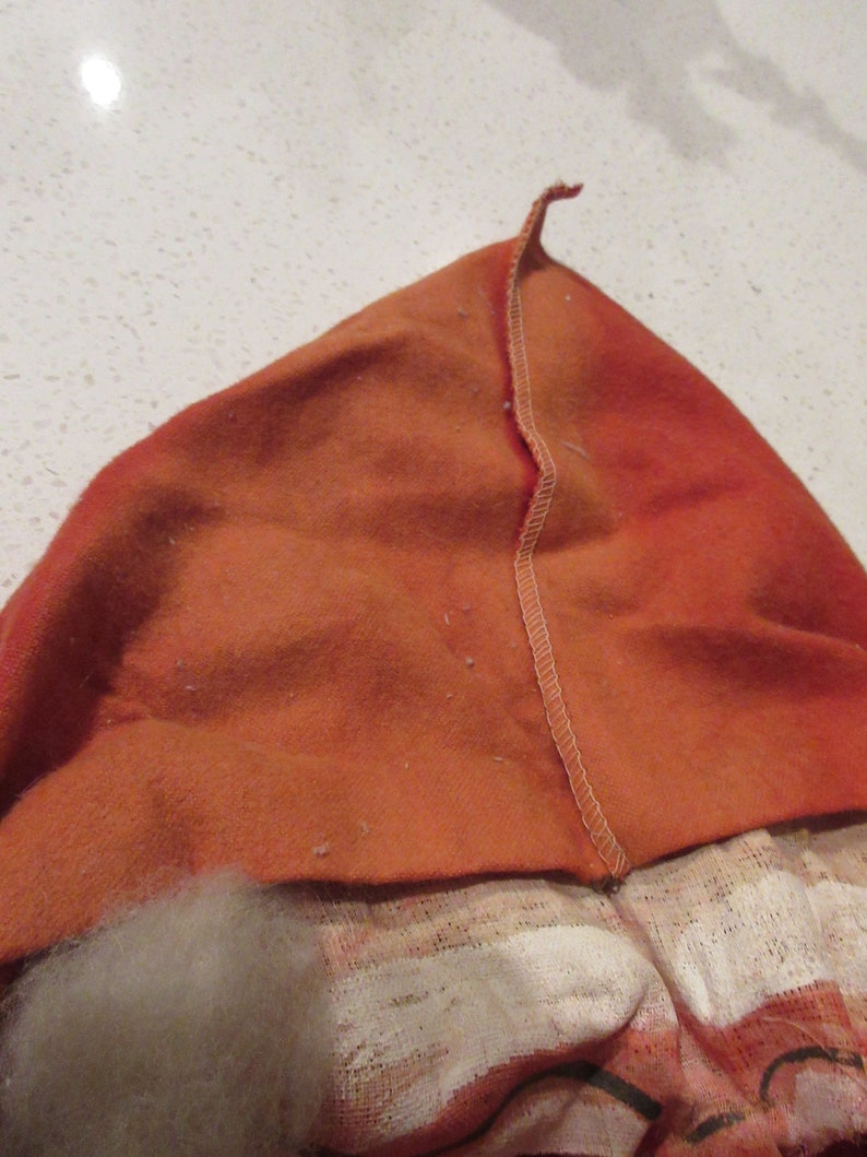 old 1940s or older buying as is Vintage Santa Claus mask GAUZE type.. The beard and eyebrow cotton is very dirty from age.