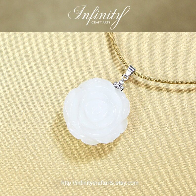 Gemstone White Jade Pendant Necklace Carved Rose - White Jade Pendant Necklace Gemstone White Jade Pendant Necklace Carved Rose - White Jade Pendant Necklace
