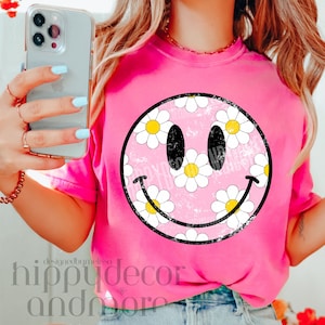 Pink Retro png Daisy Smiley Face PNG Daisy PNG Distressed Happy Transfer Digital Sublimation Happy Face Shirt Smile PNG