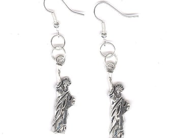 Statue of Liberty earrings, charm earrings, USA, patriotic earrings, Lady Liberty, Statue of Liberty, pierced earrings, Independence Day,