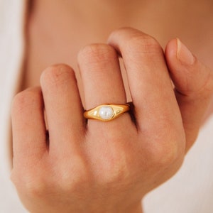 Pearl Signet Ring by Caitlyn Minimalist Vintage Pearl Jewelry Chunky Minimalist Ring Gold Pinky Ring Perfect Gift for Mom RR084 image 2