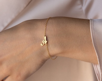 Custom Initial Bracelet by Caitlyn Minimalist • Charm Bracelet with Personalized Letters • Dainty Jewelry • Gift for New Mom • BM09F62