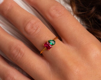 Anillo con piedra natal de talla pera y esmeralda de Caitlyn Minimalist • Anillo personalizado con piedras preciosas Toi et Moi • Joyería vintage • Regalo perfecto para parejas • RM124