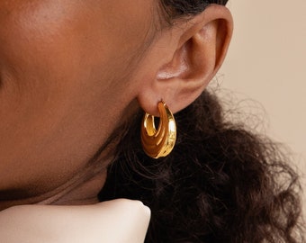 Chunky Ribbed Hoops by Caitlyn Minimalist • Statement Oval Hoop Earrings in Gold & Silver • Perfect Gift for Her • ER320