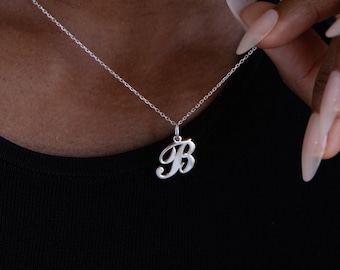 Collar con inicial personalizado de Caitlyn Minimalist • Collar con dije de letra • Joyería de plata delicada • Regalo personalizado para dama de honor • NM13F89