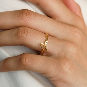 Script Name Ring by Caitlyn Minimalist • Baby Name Ring in Sterling Silver & Gold • Mothers Ring • New Mom Gift • RM02F78