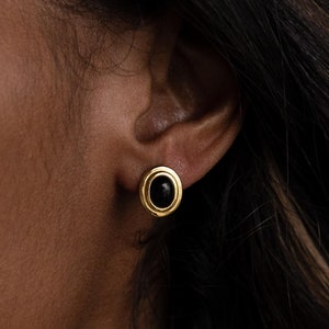 Aretes ovalados negros de Caitlyn Minimalist • Aretes de inspiración vintage • Joyas con piedras preciosas llamativas • Regalo de cumpleaños para mamá • ER631