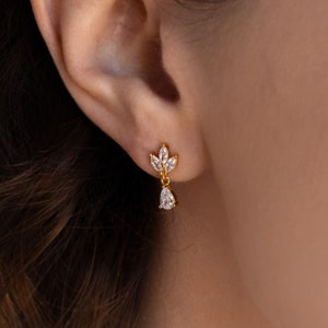 Pendientes colgantes de diamantes marquesa de Caitlyn Minimalista Pendientes colgantes delicados Joyería de boda elegante Regalo de dama de honor ER343 imagen 1