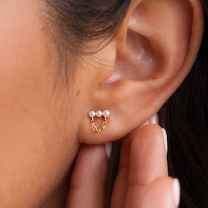 Pearl Chain Stud Earrings by Caitlyn Minimalist • Vintage Pearl Wedding Earrings in Gold • Dainty Bridal Jewelry • Gift for Her • ER495