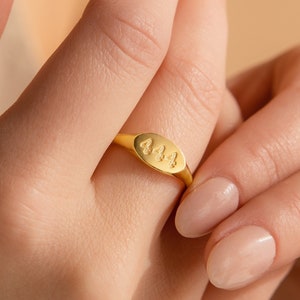 Engraved Date Signet Ring by Caitlyn Minimalist • Personalized Stacking Ring • Cute Custom Promise Ring • Anniversary Gift • RM70NIF69