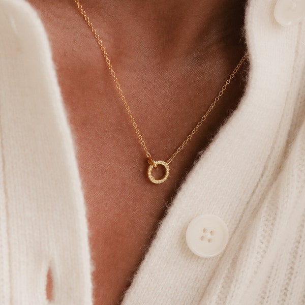 Linked Pendant Necklace by Caitlyn Minimalist • Interlocking Circles Necklace • Minimal Jewelry • Sister Necklace • NR137