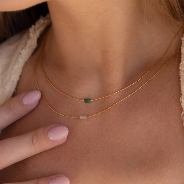 Zierliche Jade-Halskette von Caitlyn Minimalist • Winzige Jade-Halskette • Grüner Edelstein-Schmuck • Geschenk für Sie • NR150