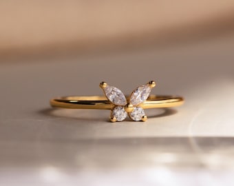 Bague papillon par Caitlyn minimaliste • Bague promesse diamant délicat • Bijoux papillon minimalistes en cristal • Cadeau meilleur ami • RR082