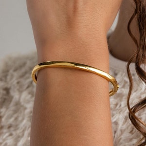 Classic Bangle Bracelet by Caitlyn Minimalist • Minimalist Stacking Bracelet in Gold & Silver • Statement Jewelry • Best Friend Gift • BR073