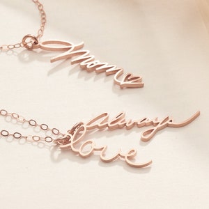 Colar personalizado com caligrafia em prata esterlina, ouro rosa, ouro • Presente para mãe • Joias com caligrafia • Presente memorial • Presente para avó • NH68
