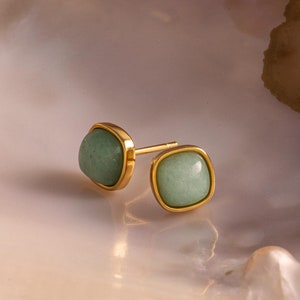 Klassische Jade Ohrstecker von Caitlyn Minimalist • Princess Cut Aventurin Ohrringe • Edelstein Ohrringe • Vintage Schmuck • Mutter Geschenk • ER564