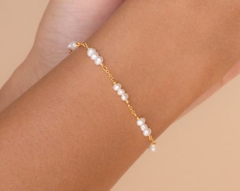 Bracelet à breloques en perles Caitlyn Minimalist • Bracelet minimaliste de pierres précieuses • Bracelet de demoiselle d'honneur • Cadeaux de bijoux de mariée faits main • BR038