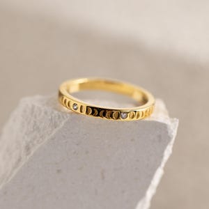 Månens faser-ring av Caitlyn Minimalist • Himmelsk diamantring • Elegant stapelbar bohemisk ring • Unika smycken, gåva till henne • RR068