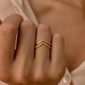 Curve Ring Set by CaitlynMinimalist • Set of 2: Diamond Chevron Ring, Thin Gold Minimalist Ring for Stacking • Gift for Her • RR037