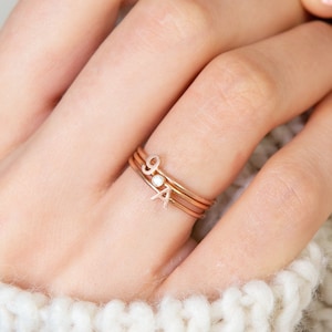 Anillo con letras personalizadas • Anillo con iniciales personalizado en plata de ley, oro y oro rosa • Anillos para madres • RM47F30