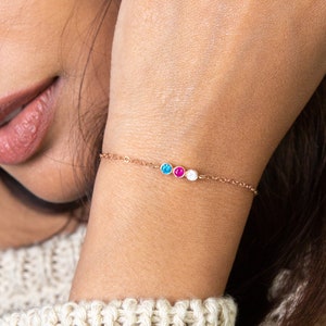 Bracelet avec pierres de naissance personnalisé • Bracelet avec plusieurs pierres de naissance en argent sterling, or rose et or par CaitlynMinimalist • Cadeau pour sœur • BM47