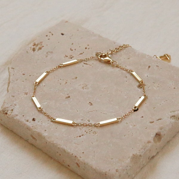 Bar Chain Bracelet by Caitlyn Minimalist • Dainty Satellite Bracelet in Gold and Sterling Silver • Minimalist Jewelry • Gift for Her • BR018
