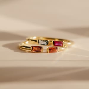 Duo Baguette Birthstone Ring van Caitlyn Minimalist Beste vriend cadeau Verjaardagscadeau Verstelbare gepersonaliseerde edelsteenring RM87 afbeelding 1