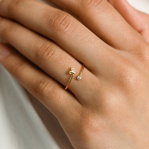 Sternzeichen-Geburtssteinring von CaitlynMinimalist • Sternzeichen-Schmuck • Sternbild-Ring • Geburtstagsgeschenk für Sie • Individuelles Abschlussgeschenk • RM63F39