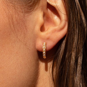 Pearl Huggie Hoops Special Pearl Design by Caitlyn Minimalist Perfect Wedding Earrings Bridesmaids Jewelry ER008 image 3