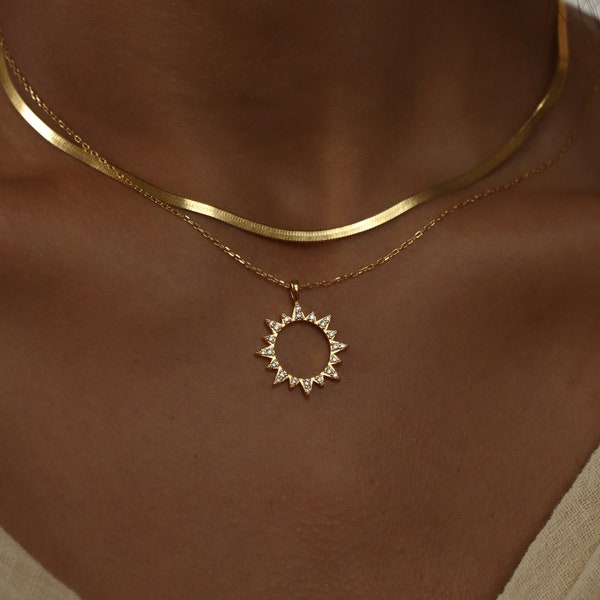 Collar Pave Sun de Caitlyn Minimalista • Collar Boho • Collar de Sol de Diamantes • Joyería de verano en oro y plata de ley • NR046