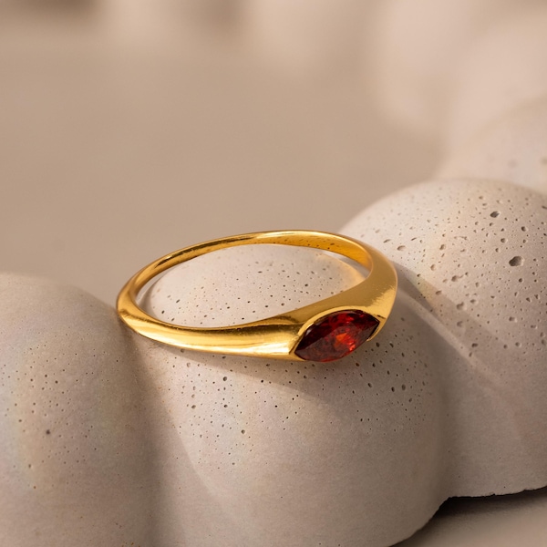 Marquise Birthstone Signet Ring by Caitlyn Minimalist • Vintage Solitaire Engagement Ring • Personalized Jewelry • Gift for Wife • RM153