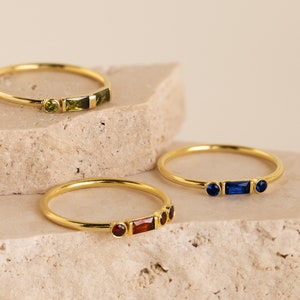 Anel com pedra de nascimento em código Morse da Caitlyn Minimalist • Anel com inicial personalizada • Anel de compromisso com pedra preciosa personalizada • Presente para melhor amiga • RM105