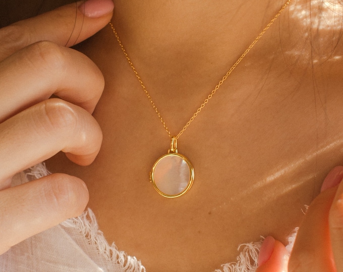 Round Pearl Locket Necklace by Caitlyn Minimalist Mother of - Etsy