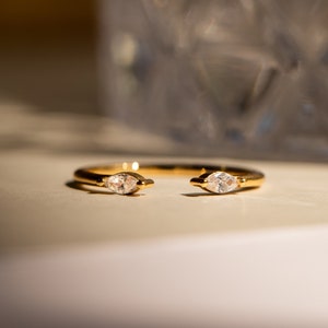 Duo Offener Diamant Ring von Caitlyn Minimalistisch • Zierlicher Versprechensring • Minimalistischer Kristall Ring • Brautschmuck • Frau Geschenk • RR078