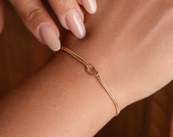 Love Knot Bracelet by Caitlyn Minimalist • Double Snake Chain Bracelet • Perfect Friendship Jewelry • Anniversary Gift for Her • BR069
