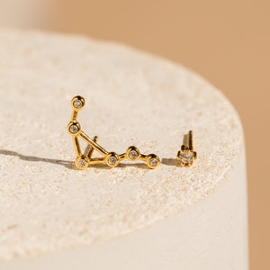 Aangepaste Zodiac-oorknopjes van Caitlyn Minimalist • Diamanten oorbellen sterrenbeeld • Hemelse astrologie-sieraden • Cadeau voor haar • ER285