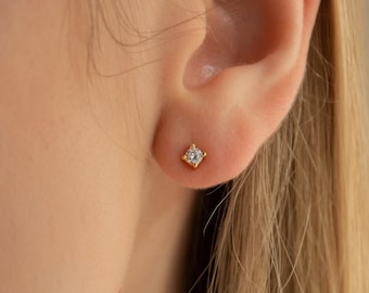 3 mm diamanten studs van Caitlyn minimalistisch • sierlijke kristallen oorknopjes • minimalistische diamanten oorbellen • perfect cadeau voor moeder • ER202