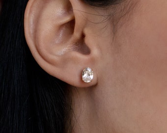 Oval Diamant Ohrringe • Zierliche Diamant Ohrstecker im Ovalschliff • Minimalistische Ohrringe • Brautjungfer Ohrringe • Geschenk für Sie • ER165