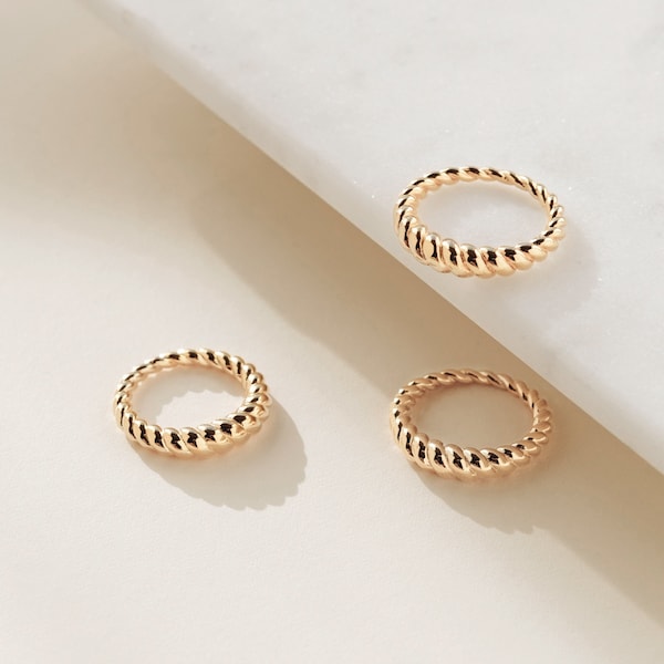 Twisted Dome Ring in Gold • Minimalist Dome Ring • Chunky Ring • Twist Ring • Pinky Ring • RR006