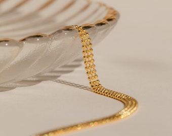 Collier de perles triples par Caitlyn minimaliste • Gros collier superposé en or et argent • Bijoux minimalistes • Cadeau pour elle • NR128