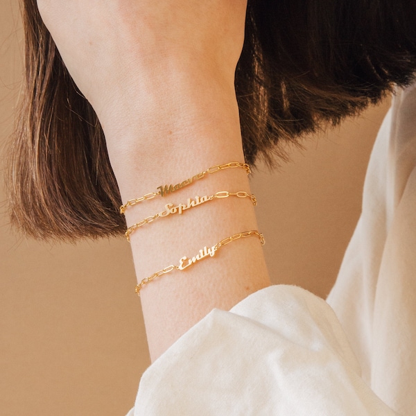 Bracelet prénom en chaîne minimaliste par Caitlyn Minimalist • Bijoux prénom personnalisés • Cadeau parfait pour elle • BM53F90