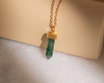 Agate Quartz Necklace by Caitlyn Minimalist • Crystal Charm Necklace • Minimalist Boho Jewelry • Layering Necklace • Graduation Gift • NR190