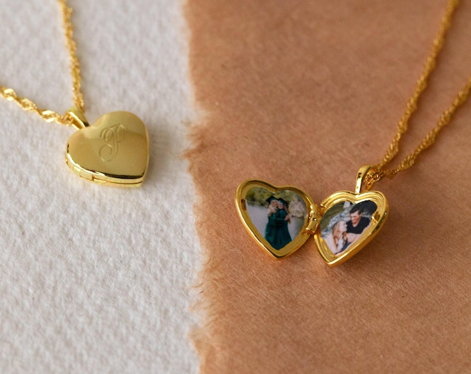 Initial Heart Photo Locket Necklace by Caitlyn Minimalist • Engraved Initial Necklace in Twist Chain • Personalized Anniversary Gift • NR108