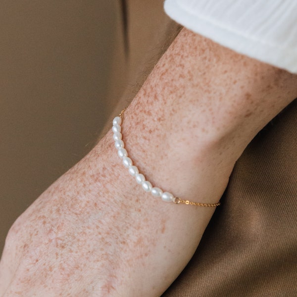 Bracelet de perles • Délicat, parfait à porter au quotidien • Cadeau parfait pour elle • Cadeau pour mère • Cadeau pour grand-mère • BR015