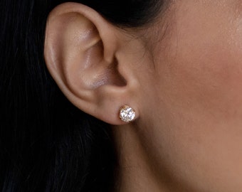 Boucles d'oreilles diamant classiques • Clous d'oreilles solitaires avec diamants ronds en or et argent sterling • Boucles d'oreilles minimalistes • Cadeau pour elle • ER163