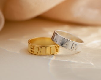Benutzerdefinierter Namensring von Caitlyn Minimalist • Handgefertigter personalisierter Ring mit 3D-Gravur • Stapelbarer auffälliger Statement-Ring • Geburtstagsgeschenk • RM107F30
