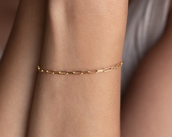 Paperclip Chain Bracelet in Gold, Sterling Silver by Caitlyn Minimalist • Dainty Paperclip Bracelet • Minimalist Everyday Jewelry • BR021